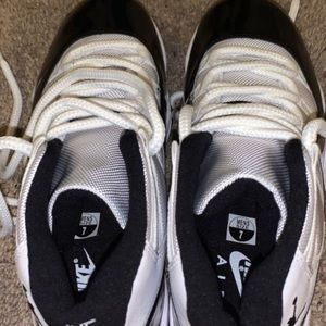 Jordan 11 retro concords size 7 never worn $300